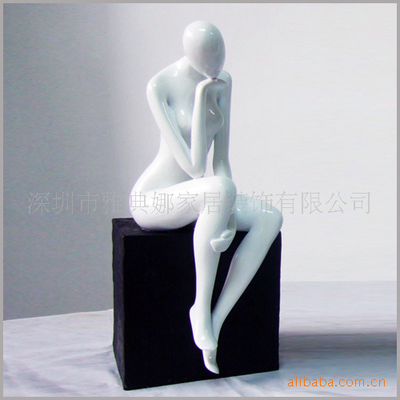 簡約裝飾的藝術 揭秘現代風格人物擺件的魅力與選購指南